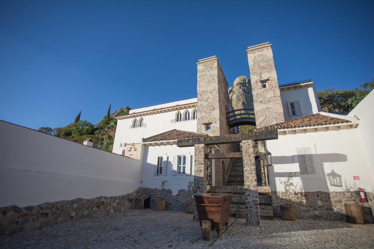 Hotel De Piedra Bernal Dış mekan fotoğraf